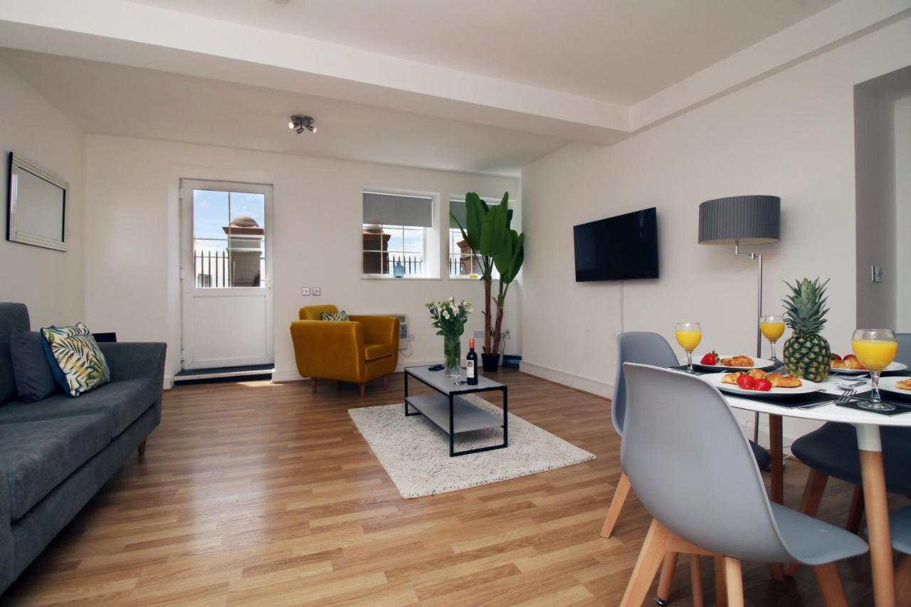 St Thomas Loft Views By Ssw - 2Br, Parking, Sleeps 4, Easy Access To City Centre, Marina, Beach And M4 Swansea Exteriér fotografie
