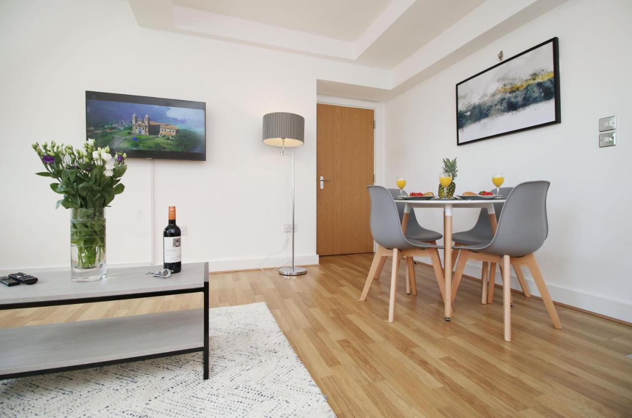 St Thomas Loft Views By Ssw - 2Br, Parking, Sleeps 4, Easy Access To City Centre, Marina, Beach And M4 Swansea Exteriér fotografie