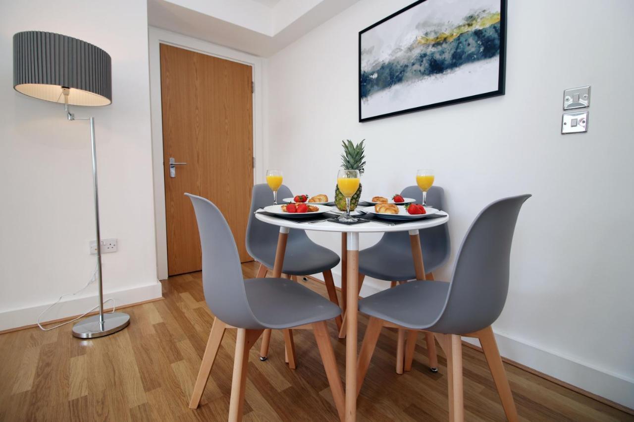 St Thomas Loft Views By Ssw - 2Br, Parking, Sleeps 4, Easy Access To City Centre, Marina, Beach And M4 Swansea Exteriér fotografie
