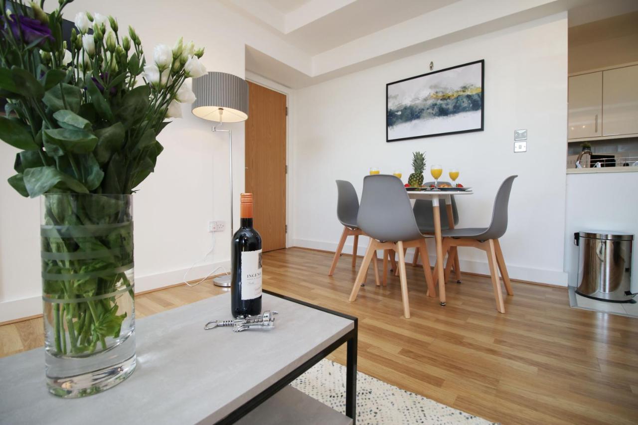 St Thomas Loft Views By Ssw - 2Br, Parking, Sleeps 4, Easy Access To City Centre, Marina, Beach And M4 Swansea Exteriér fotografie