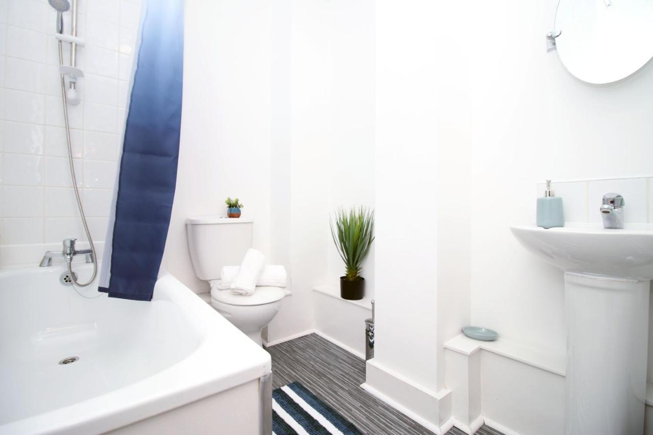 St Thomas Loft Views By Ssw - 2Br, Parking, Sleeps 4, Easy Access To City Centre, Marina, Beach And M4 Swansea Exteriér fotografie