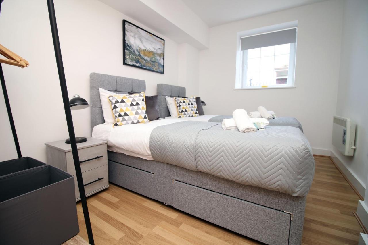 St Thomas Loft Views By Ssw - 2Br, Parking, Sleeps 4, Easy Access To City Centre, Marina, Beach And M4 Swansea Exteriér fotografie